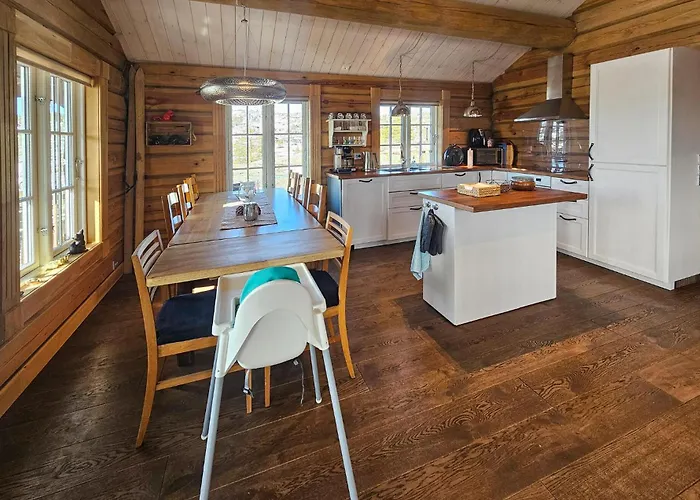 Vakantiehuis 3 Bedroom Stunning In Drangedal